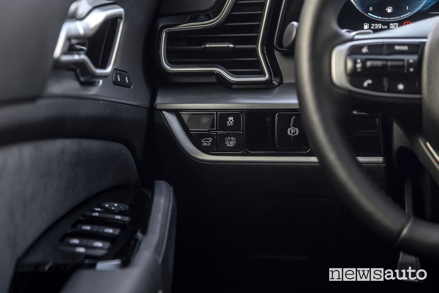 Comandi ADAS abitacolo nuova Kia Sportage