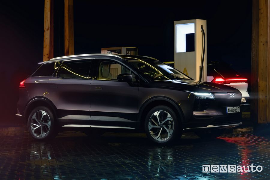 Aiways U5 SUV elettrico in ricarica