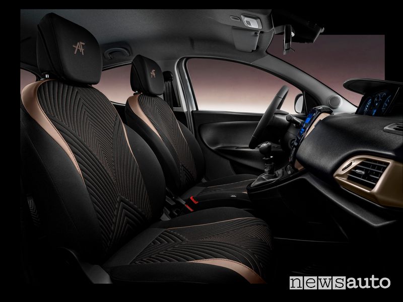 Sedili anteriori abitacolo Lancia Ypsilon Alberta Ferretti