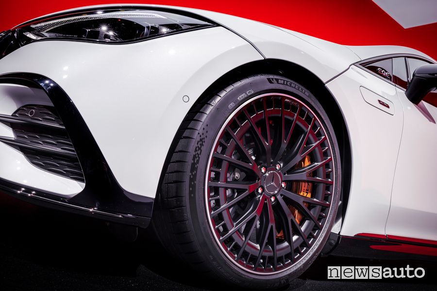 Cerchi da 21" e freni AMG Mercedes-AMG EQE 53 4MATIC+