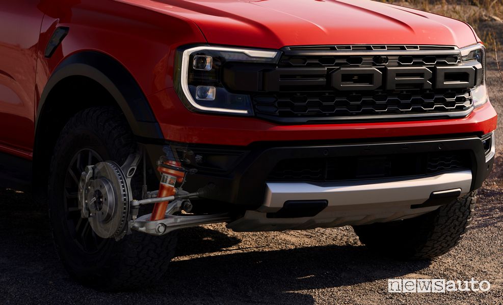 Dettaglio sospensioni anteriori nuovo Ford Ranger Raptor