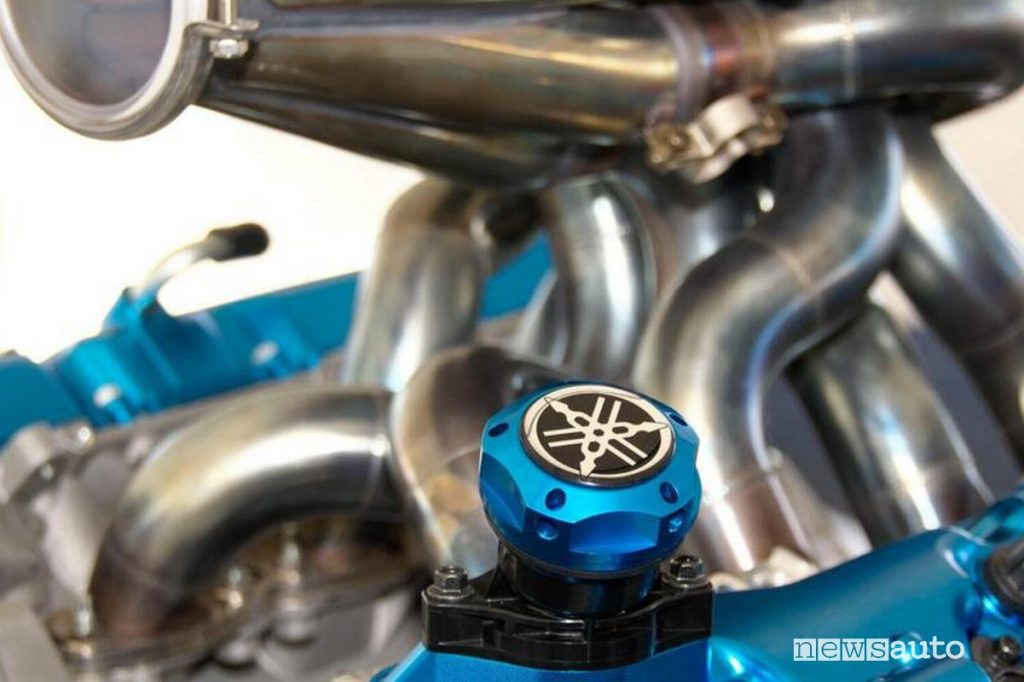 Motore V8 a idrogeno Toyota e Yamaha