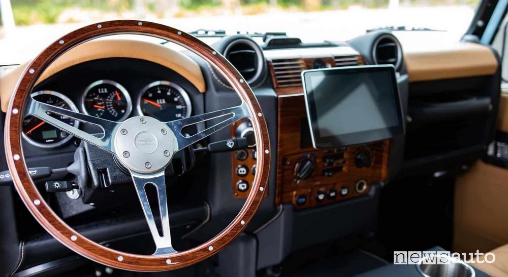 Volante abitacolo Land Rover Defender elettrico