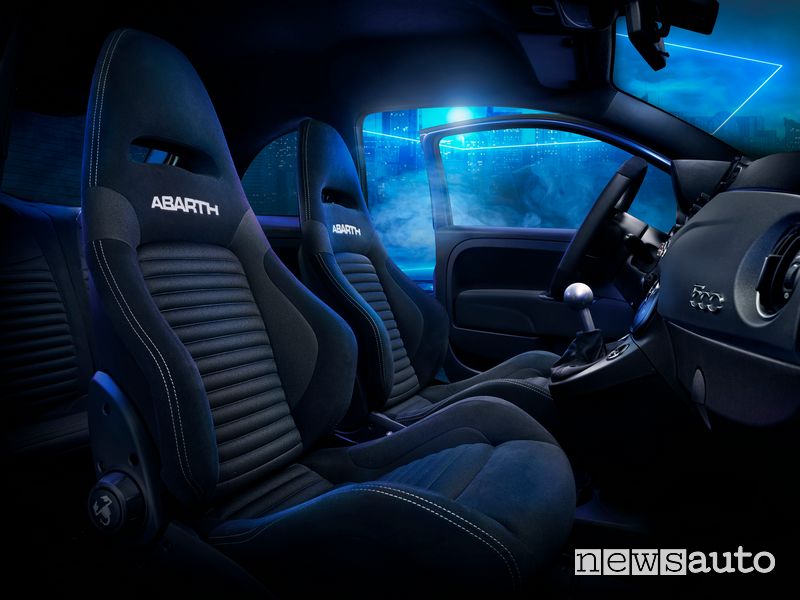 Abitacolo nuova Abarth 695