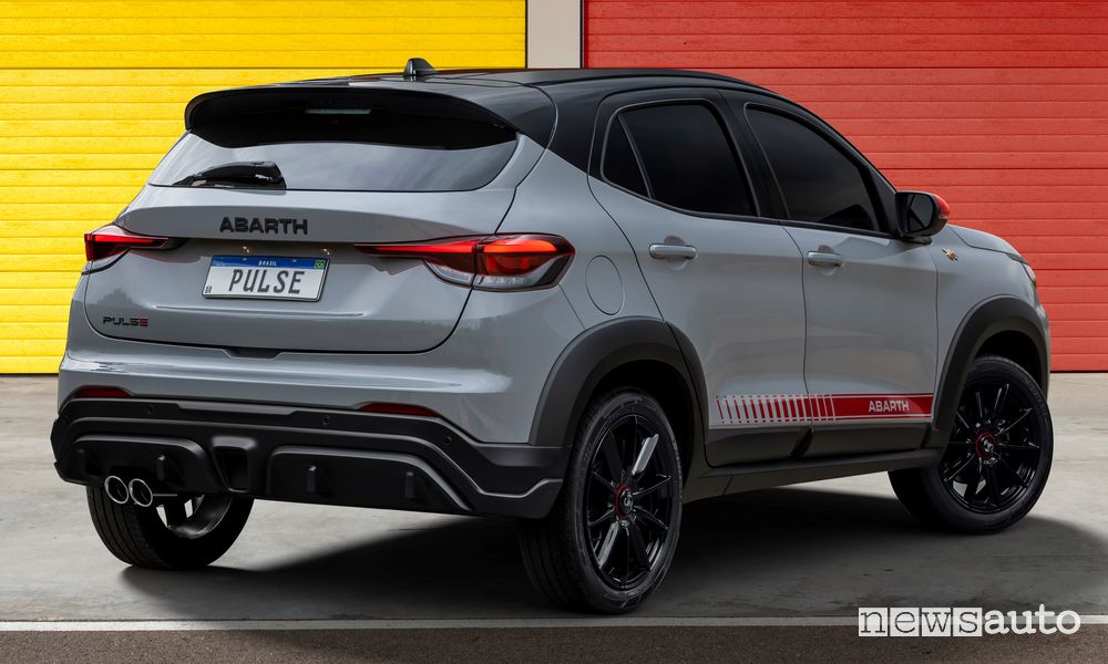 Vista posteriore Abarth Pulse SUV sportivo