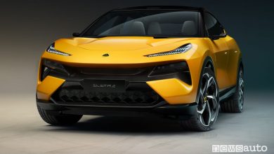 Vista di profilo Lotus Eletre