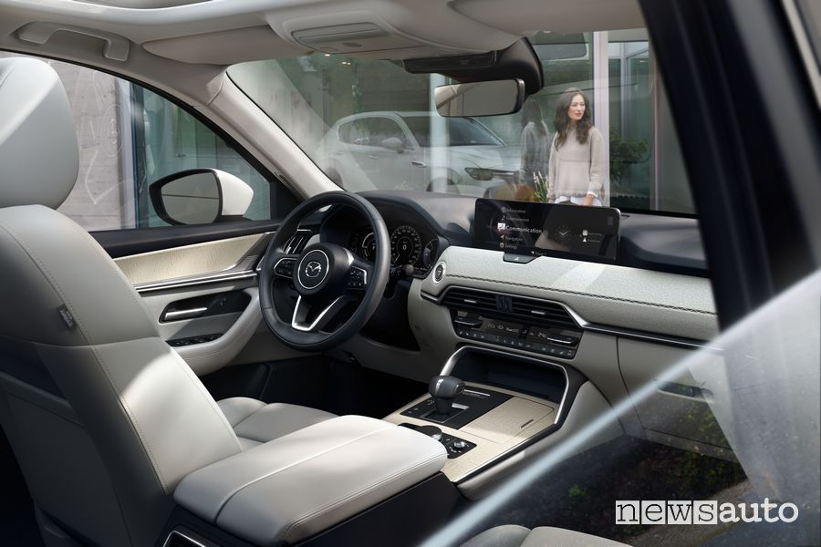 Plancia strumenti abitacolo Mazda CX-60 PHEV Takumi