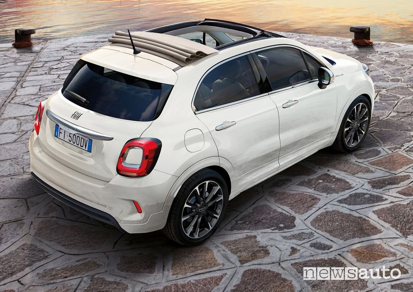 Vista posteriore Fiat 500X Dolcevita