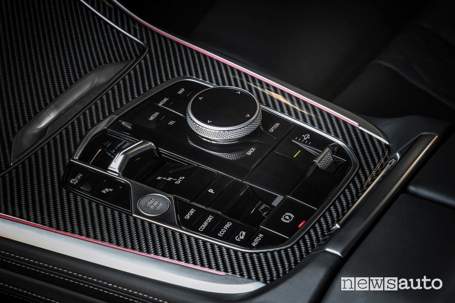 Console centrale abitacolo BMW X7 M60i xDrive