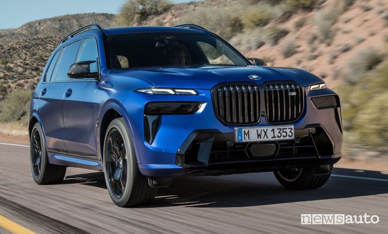 BMW X7 M60i xDrive su strada