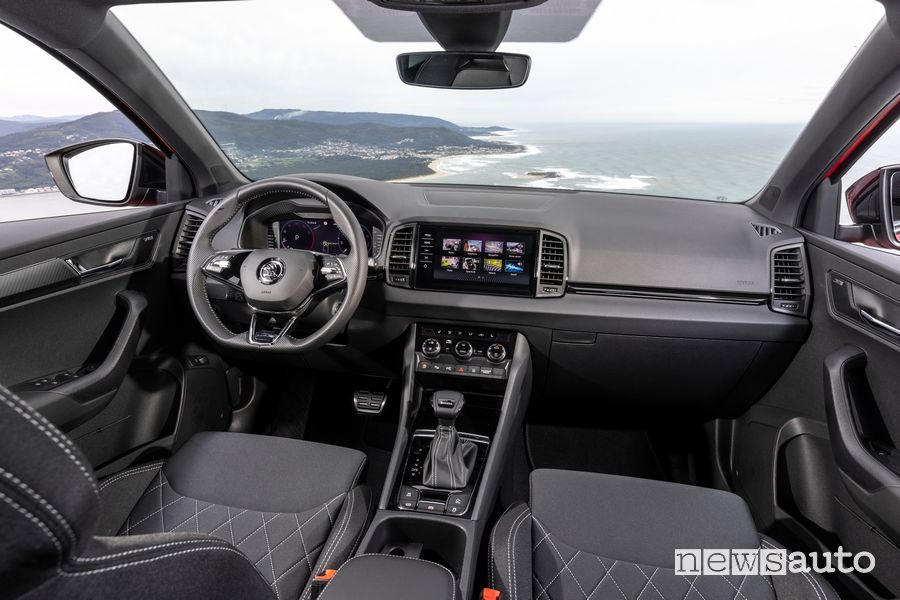 Plancia strumenti abitacolo nuovo Skoda Karoq Sportline