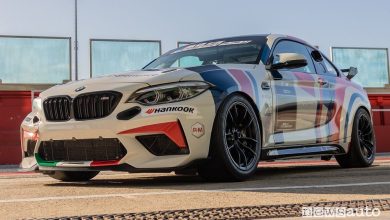 Vista di profilo BMW M2 CS Racing Cup nella pit-lane di Misano