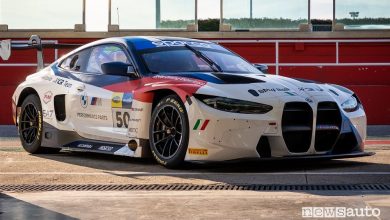 BMW M4 GT3 nella pit lane di Misano