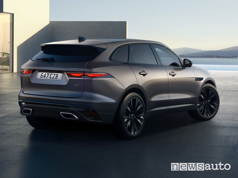 Vista posteriore Jaguar F-Pace 400 Sport