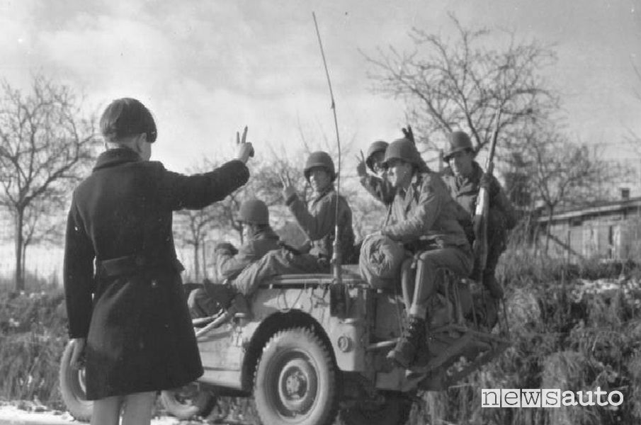 V di Vittoria inizia a diffondersi dal 1941 con le prime Willys.