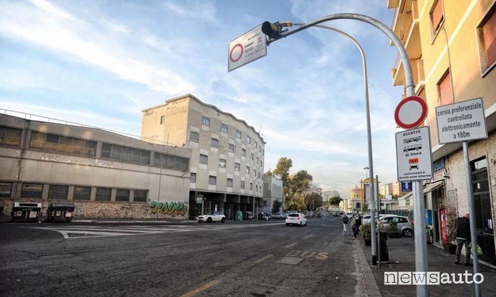 corsia preferenziale di Via di Portonaccio a Roma