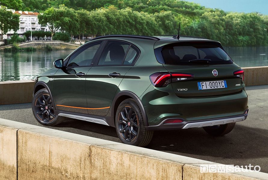 Vista posteriore Fiat Tipo Garmin