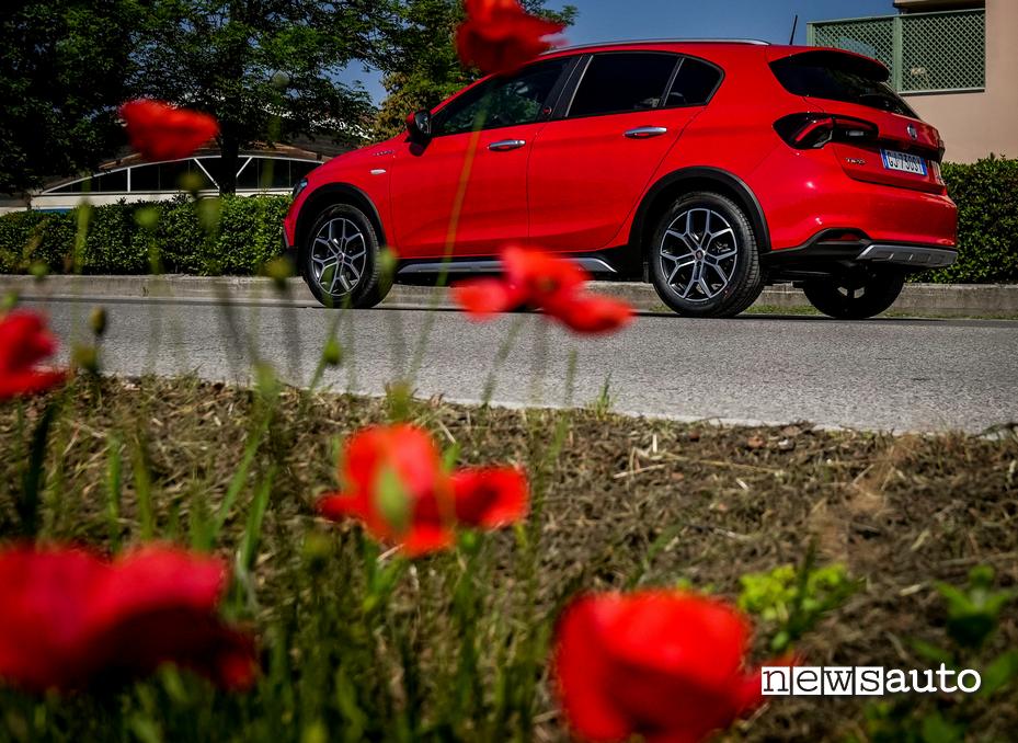 Fiat Tipo Hybrid vista laterale