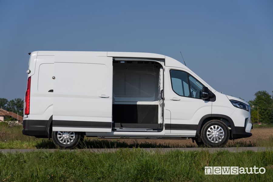 Portiera laterale furgone elettrico Maxus eD9