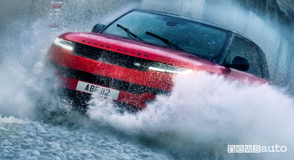 Nuovo Range Rover Sport in off road