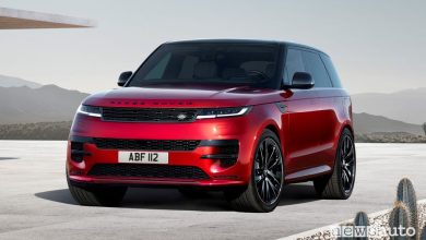Vista di profilo nuovo Range Rover Sport