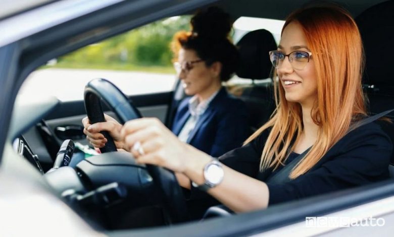 Guidare a 17 anni, guida accompagnata, che cos'è e come funziona
