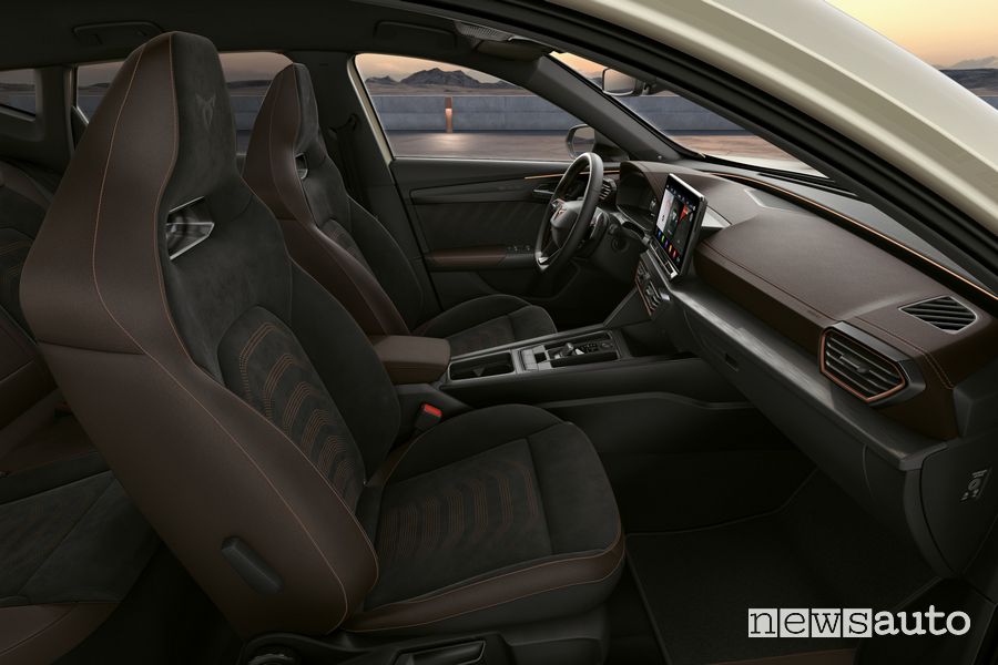 Sedili sportivi abitacolo Cupra Formentor VZ5 Taiga Grey
