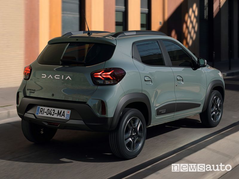 Vista posteriore nuova Dacia Spring