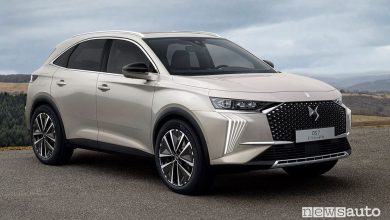 Vista di profilo DS 7 E-Tense 4x4