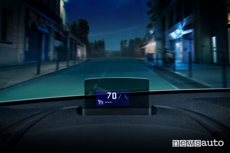 Head-up display abitacolo Fiat E-Doblò elettrico