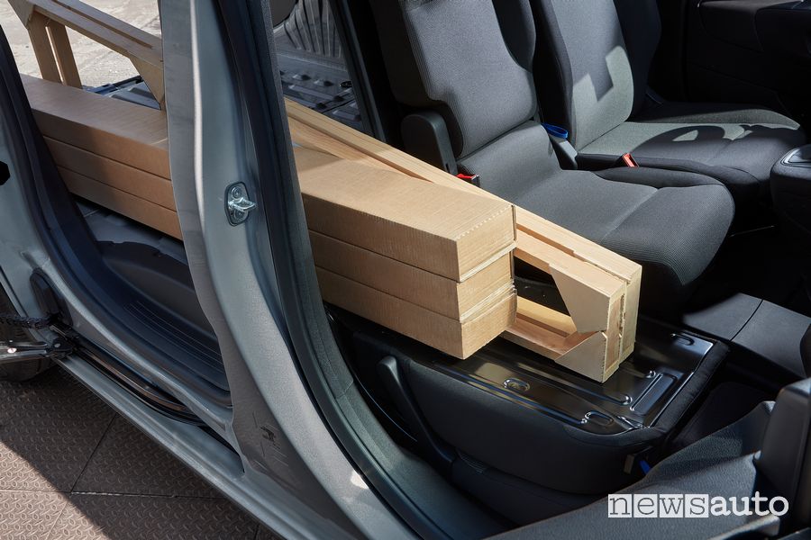 Opzione “Magic Cargo” cassone Fiat E-Doblò van elettrico