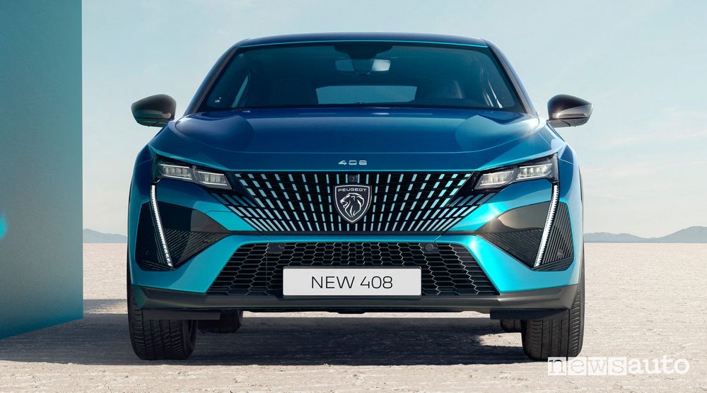 Vista frontale nuovo Peugeot 408