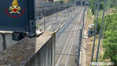 Incidente treno alta velocita, Frecciarossa fuori dai binari a Roma