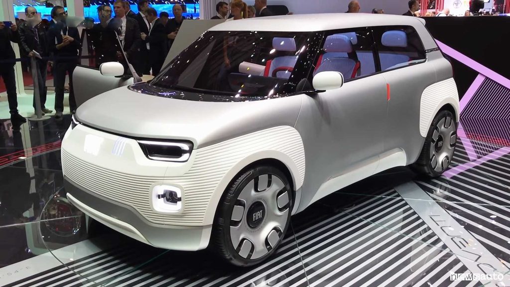 Fiat concept Centoventi al Salone dell'Automobile di Ginevra, anticipa la linea della nuova Panda