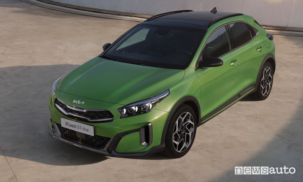 Vista di profilo nuova Kia XCeed GT-Line