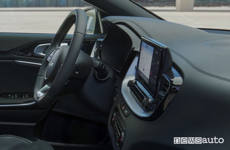 Nuova Kia XCeed display infotainment