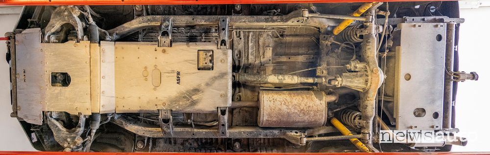 Trasmissione vista dal ponte Land Cruiser J9