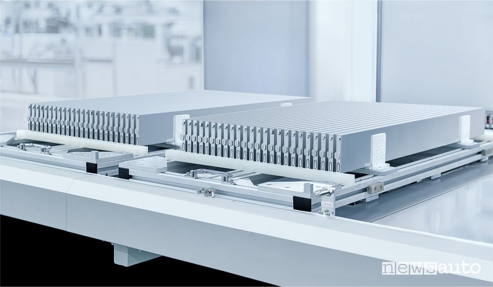 Blade Battery  fosfato di ferro e litio (LFP)