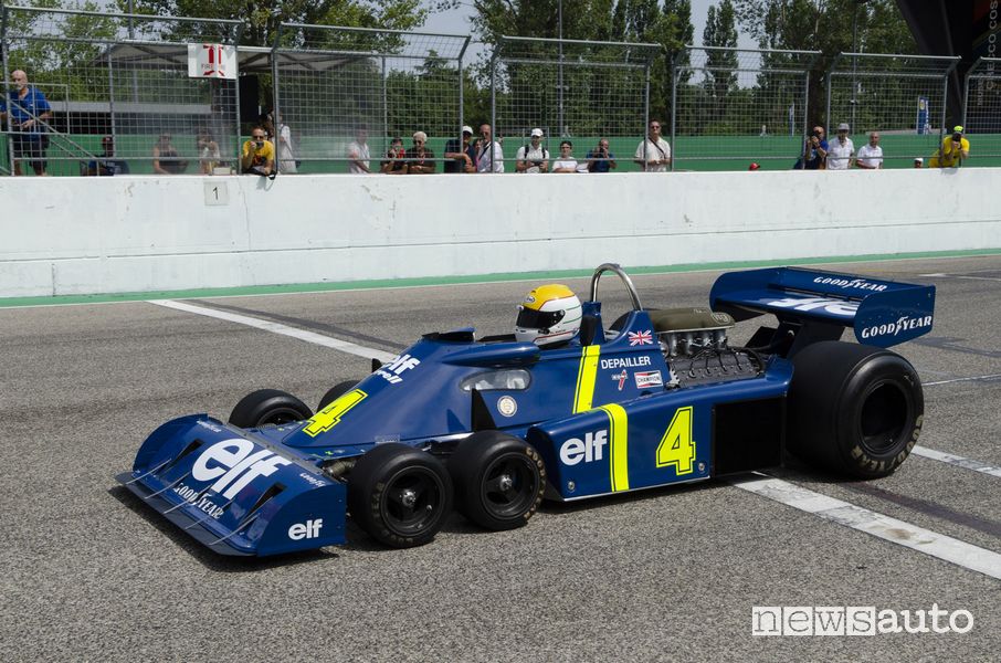 Tyrrell P34/02 del 1976 restaurata guidata da Pierluigi Martini Historic Minardi Day