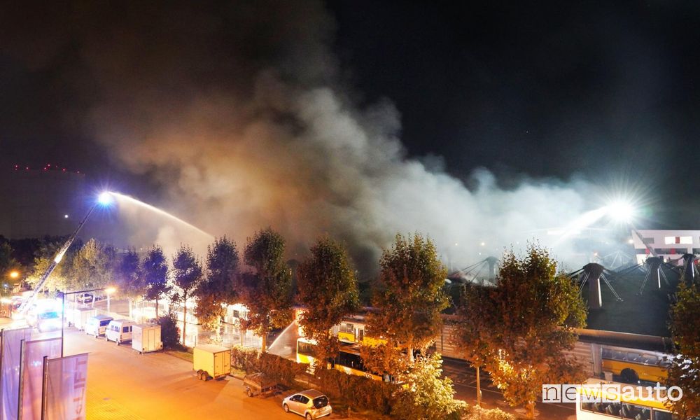 Autobus elettrici a fuoco 