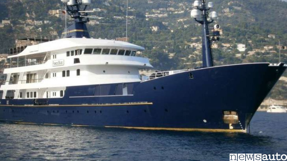 Il superyacht Force Blue di Flavio Briatore