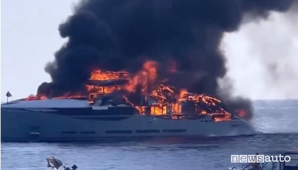 yatch di Paolo Scudieri affondato a Formentera