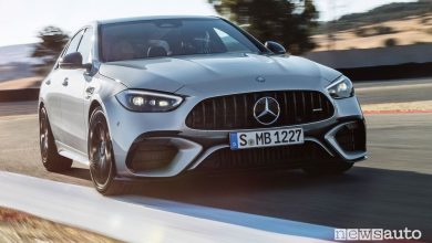 Vista frontale Mercedes-AMG C 63 S E Performance in pista
