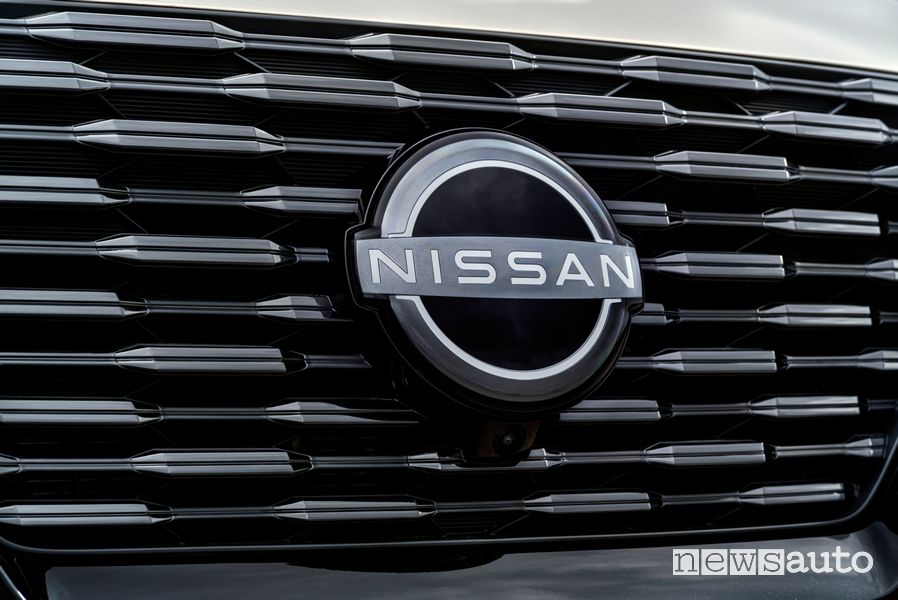Telecamera griglia anteriore Nissan X-Trail