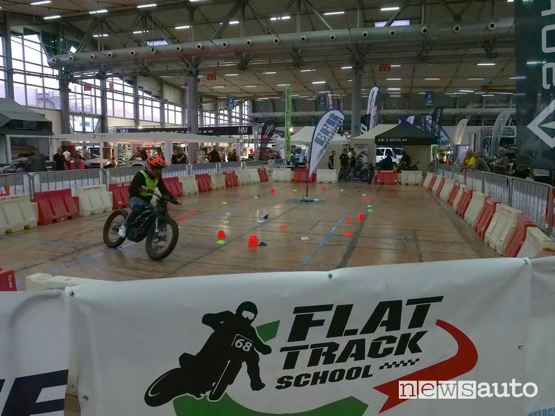 Pista per ciclomotori elettrici al Carrara 4x4 Fest