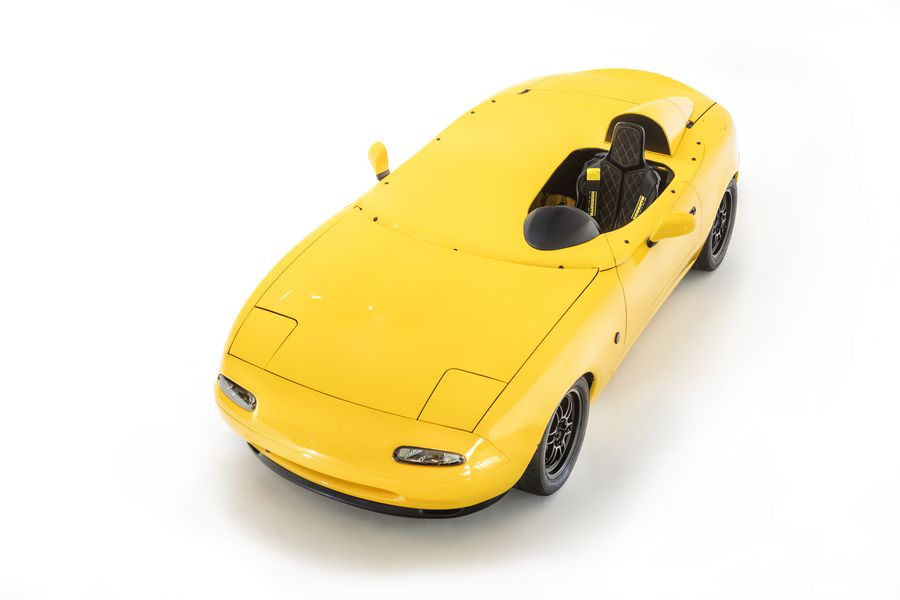 Vista di profilo Mazda MX-5 NM Concept by Gorgona Cars