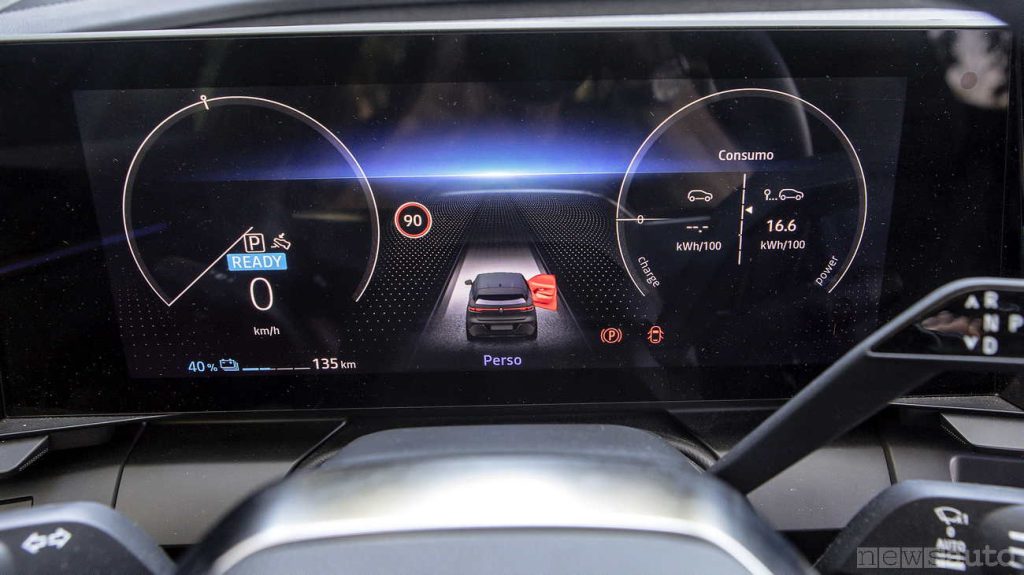 Cruscotto digitale della Megane E-Tech in prova