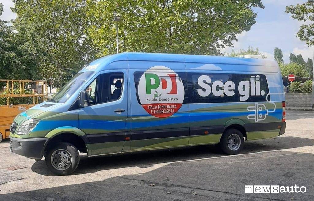 Mercedes Sprinter elettrico, il minibus di Letta che si è scaricato