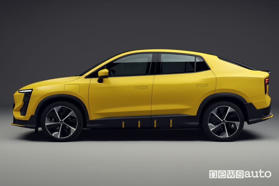 Aiways U6 SUV Coupé elettrico laterale
