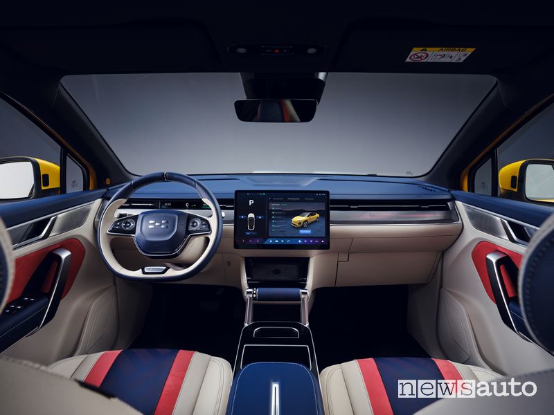Aiways U6 SUV Coupé plancia abitacolo